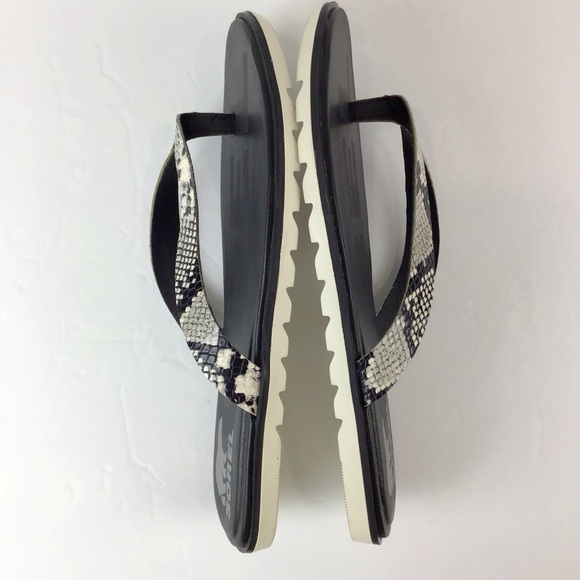Sorel Ella ll Black & Gray Python Print Leather Flip Flop | 8 - Picture 6 of 11